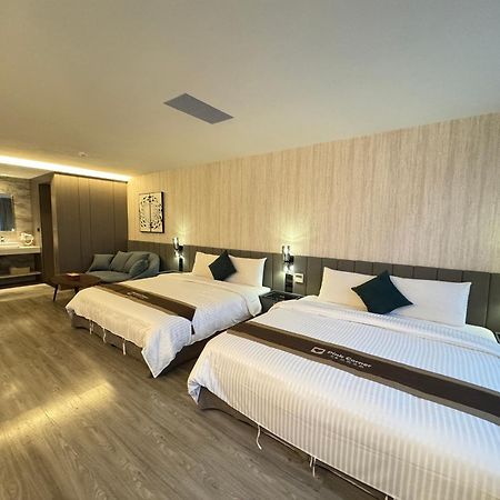 Hualien Pink Corner Hotel Экстерьер фото