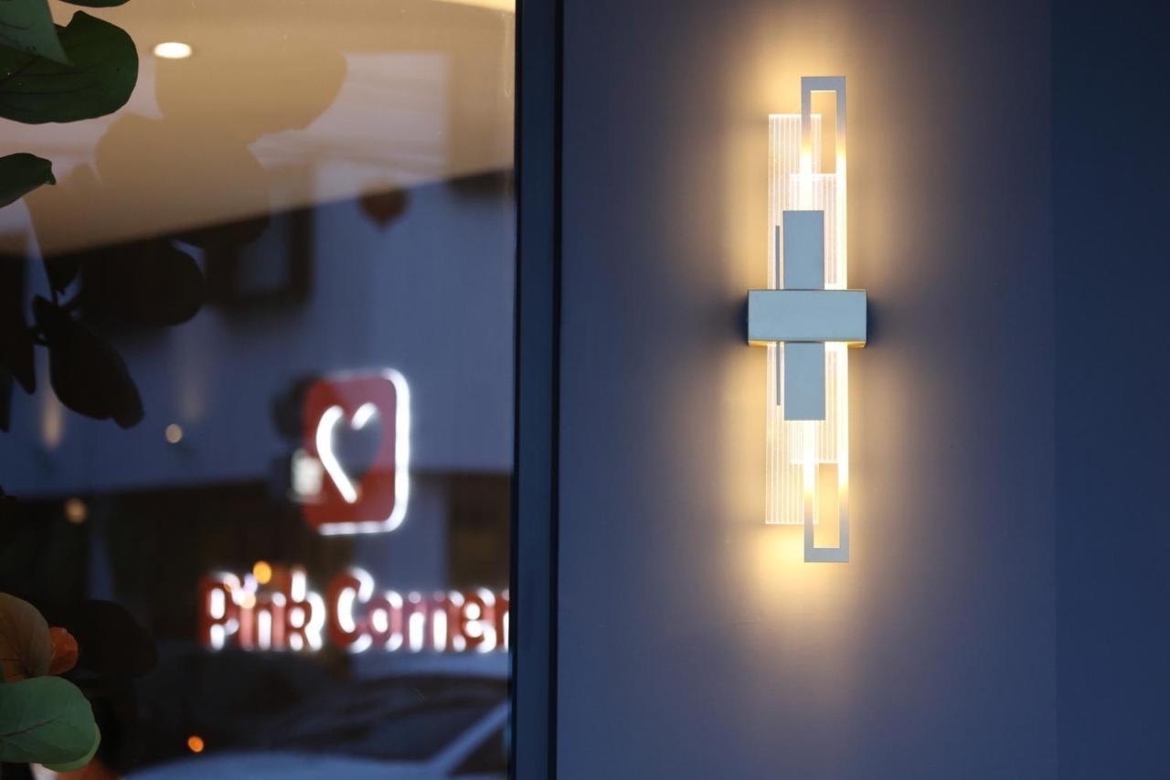 Hualien Pink Corner Hotel Экстерьер фото