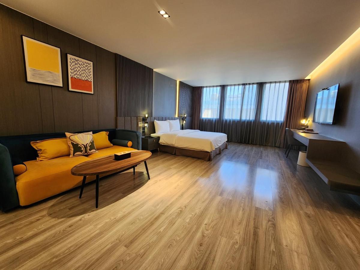 Hualien Pink Corner Hotel Экстерьер фото