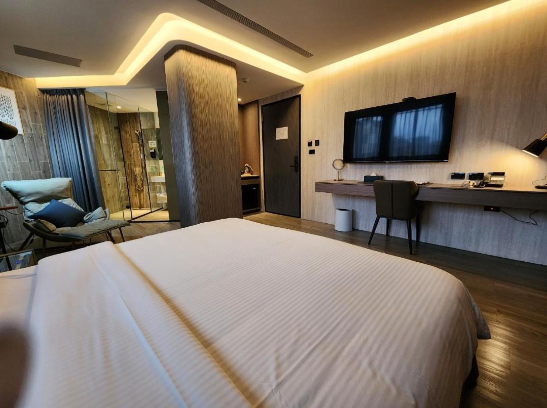 Hualien Pink Corner Hotel Экстерьер фото