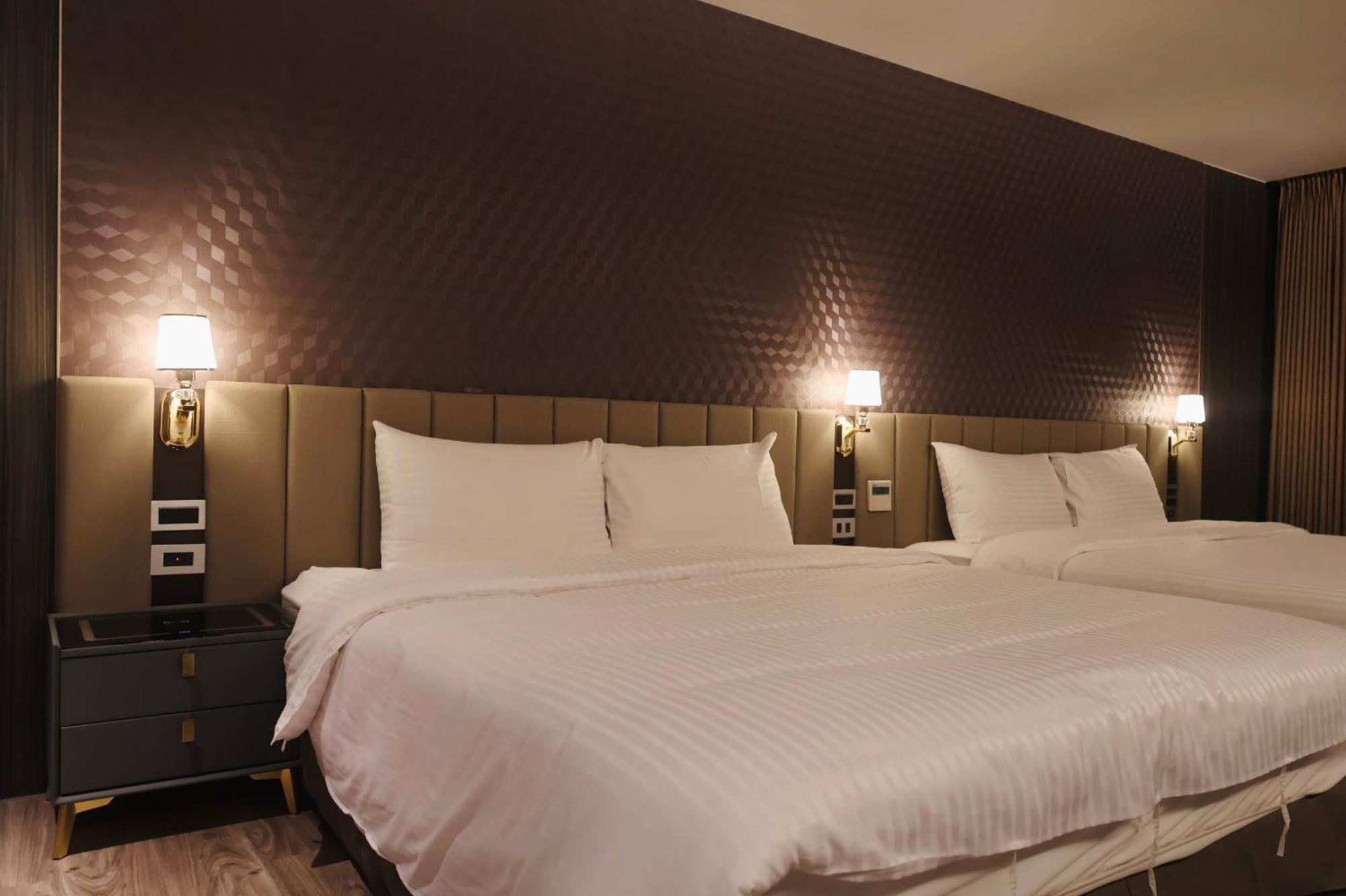 Hualien Pink Corner Hotel Экстерьер фото