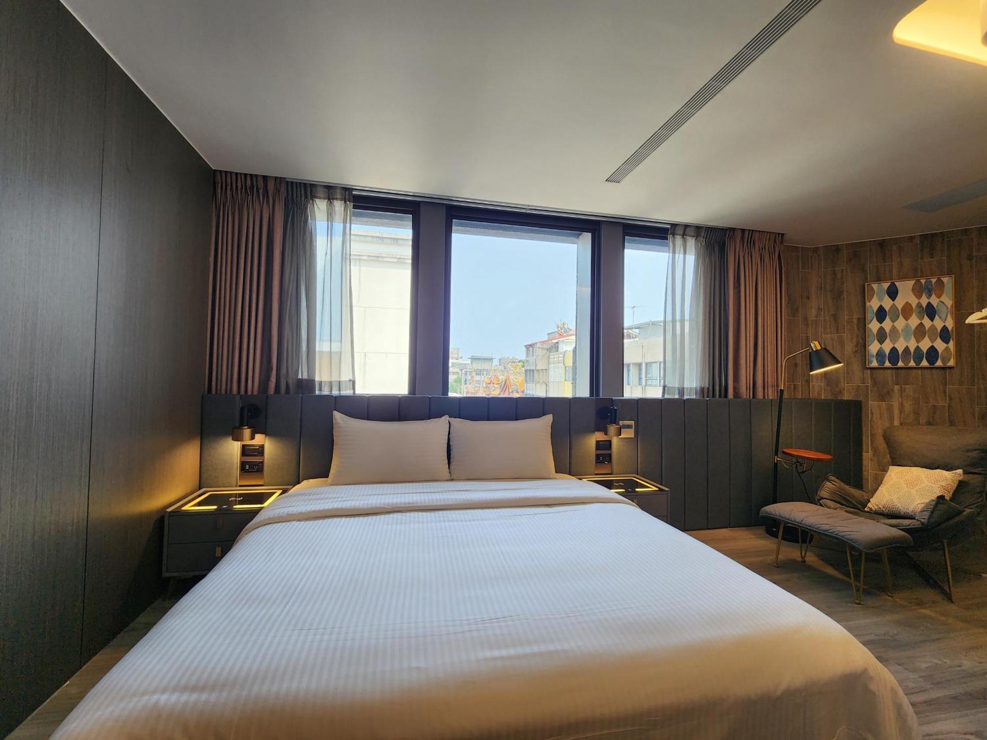 Hualien Pink Corner Hotel Экстерьер фото