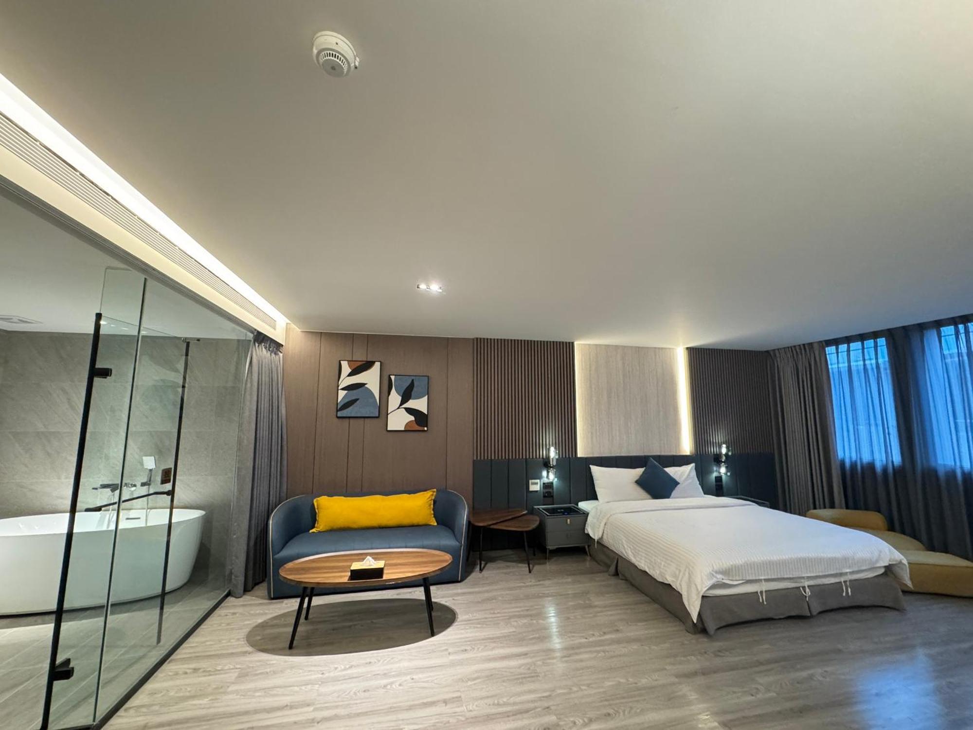Hualien Pink Corner Hotel Экстерьер фото