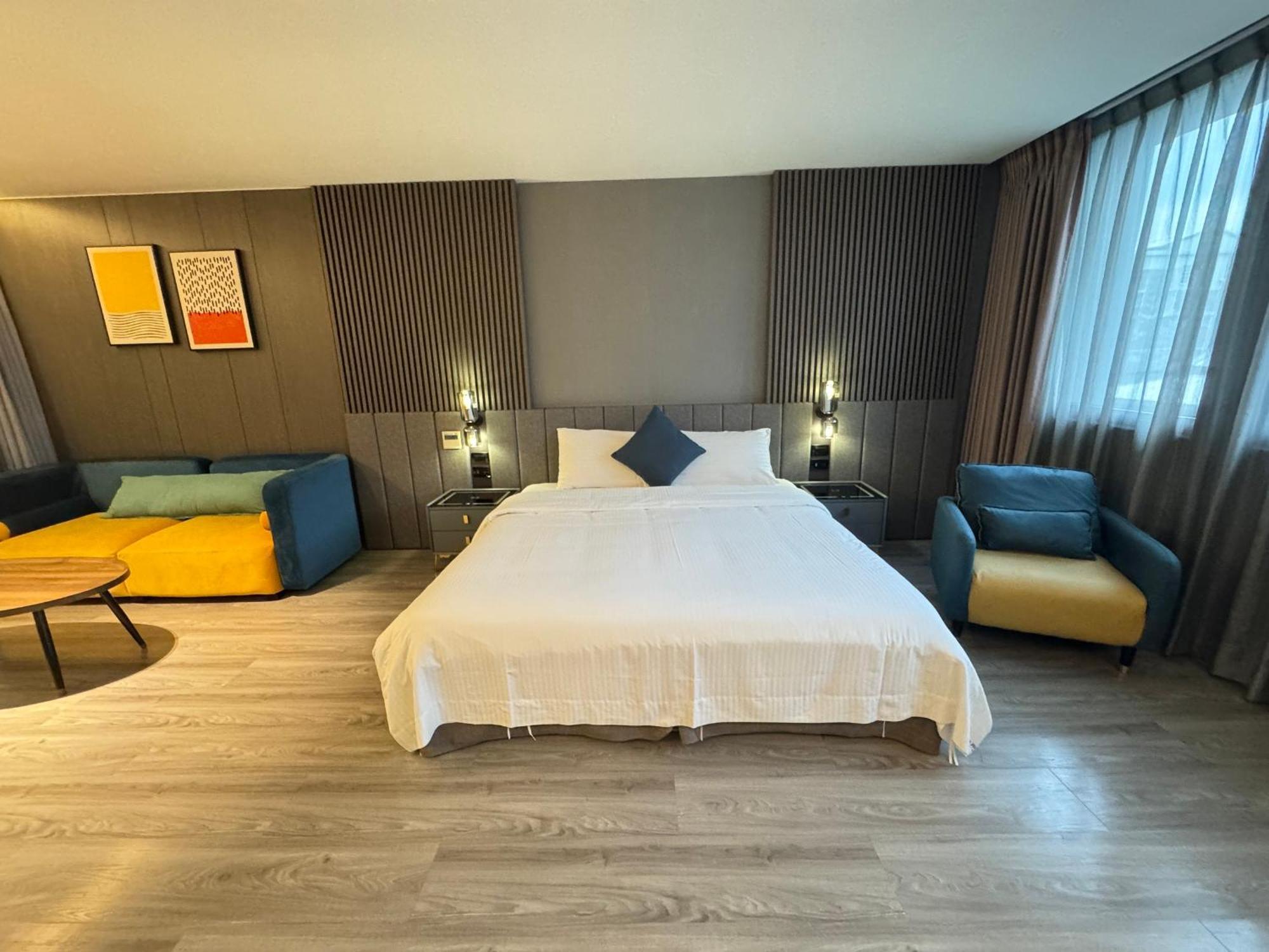 Hualien Pink Corner Hotel Экстерьер фото